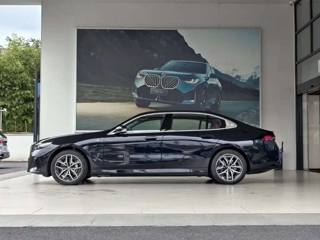BMW i5 — миниатюра 4
