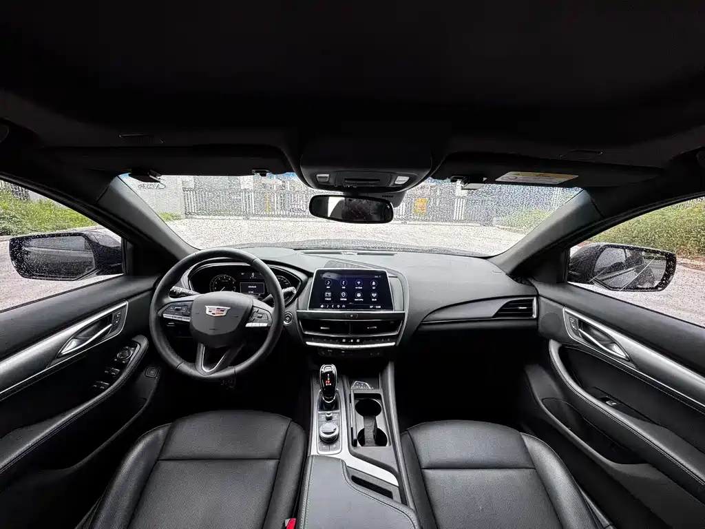 Cadillac CT5 — миниатюра 5