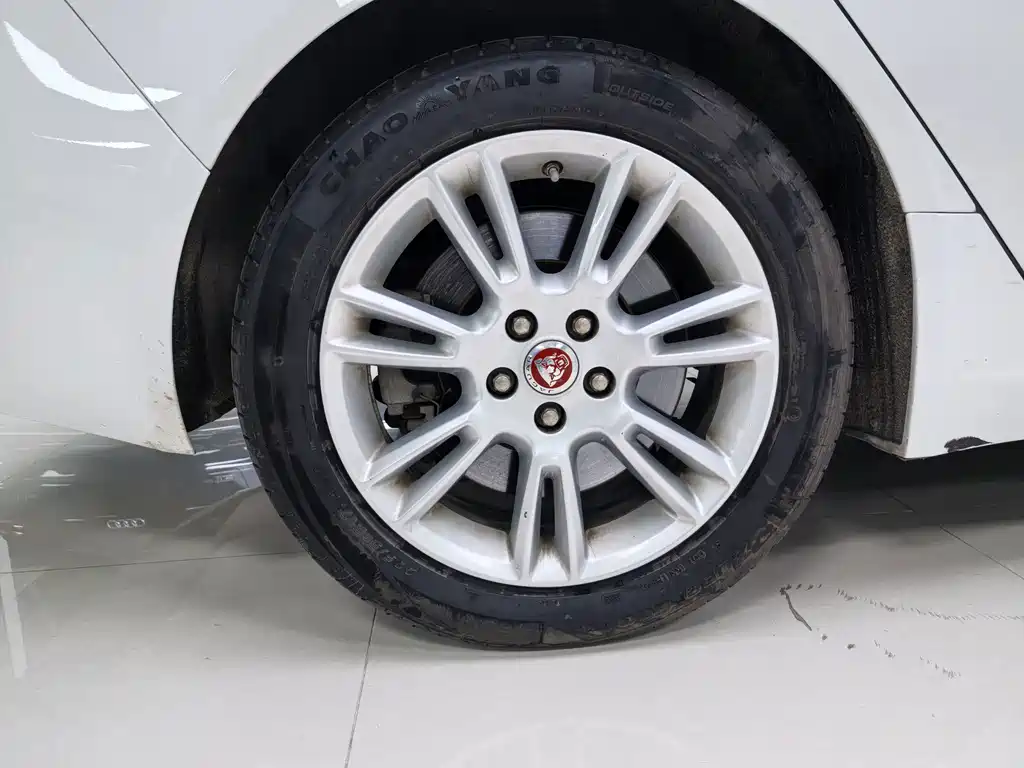 Jaguar XEL — миниатюра 25