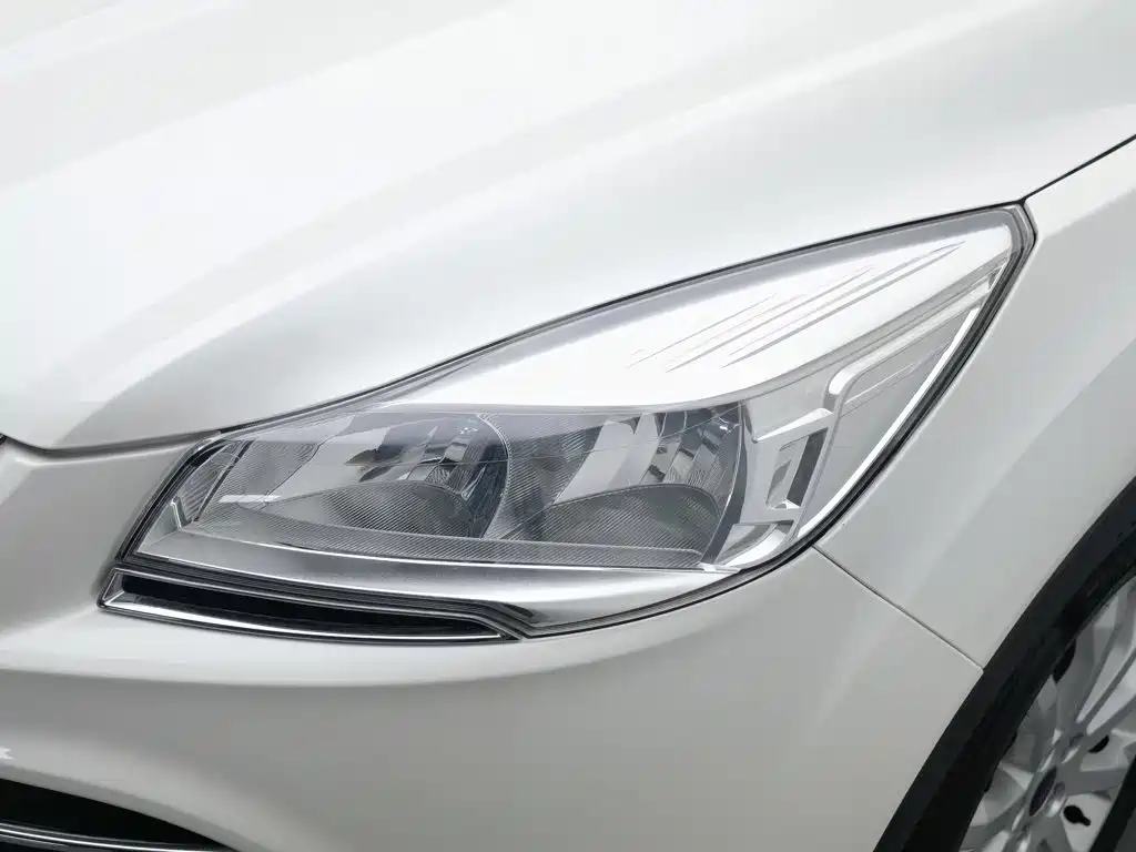Ford Kuga — миниатюра 7