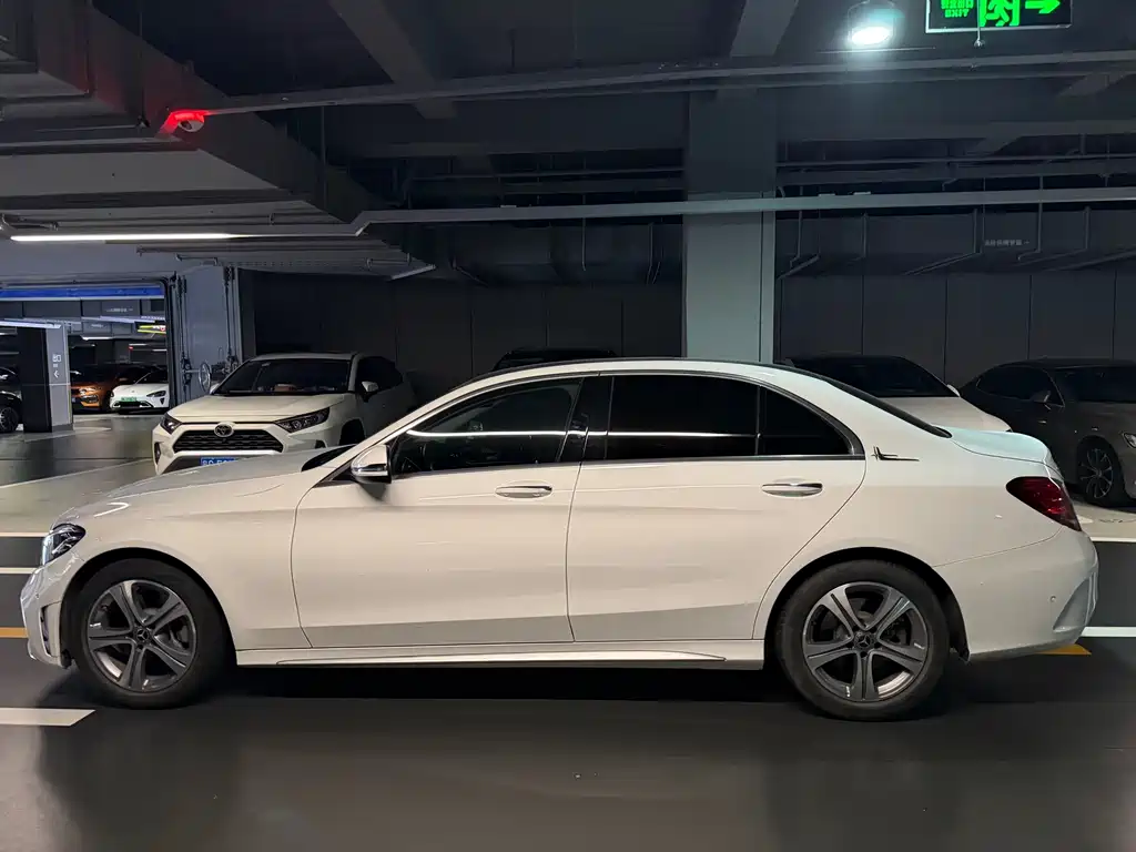 Mercedes-Benz C-Class — миниатюра 10