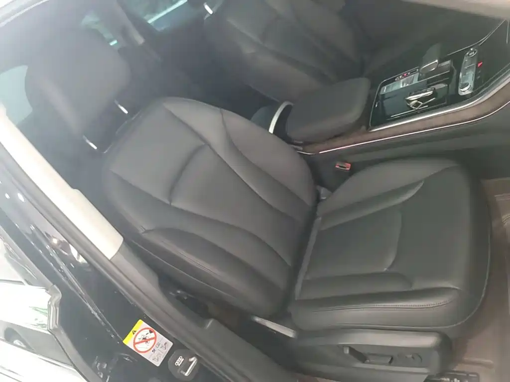 Audi Q7 — миниатюра 25
