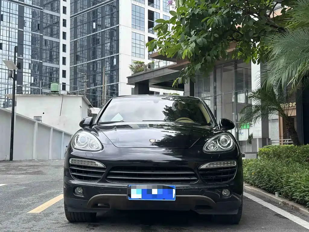 Porsche Cayenne — миниатюра 2