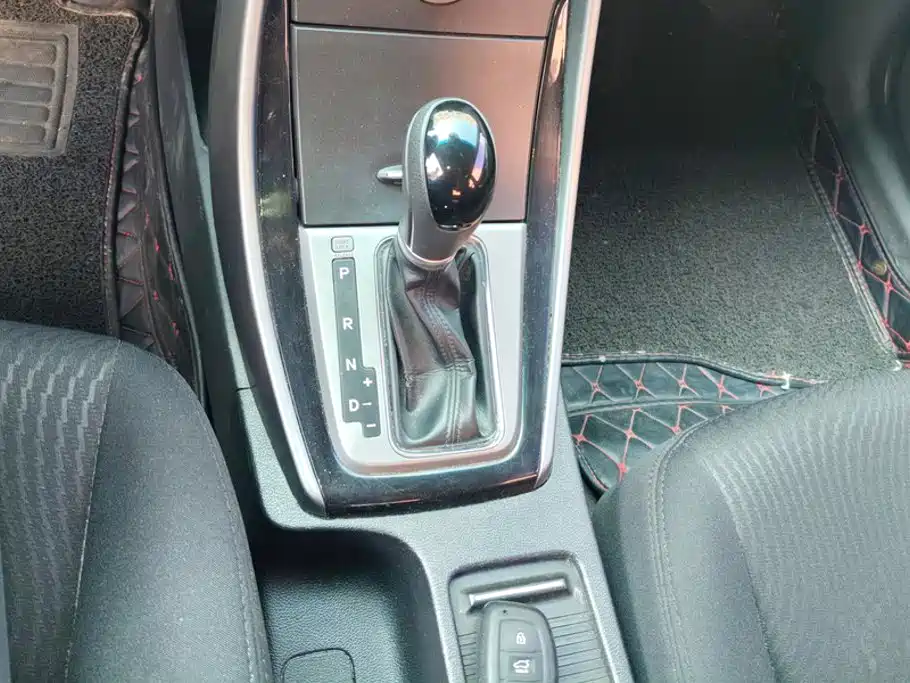 Hyundai Elantra Langdong — миниатюра 16