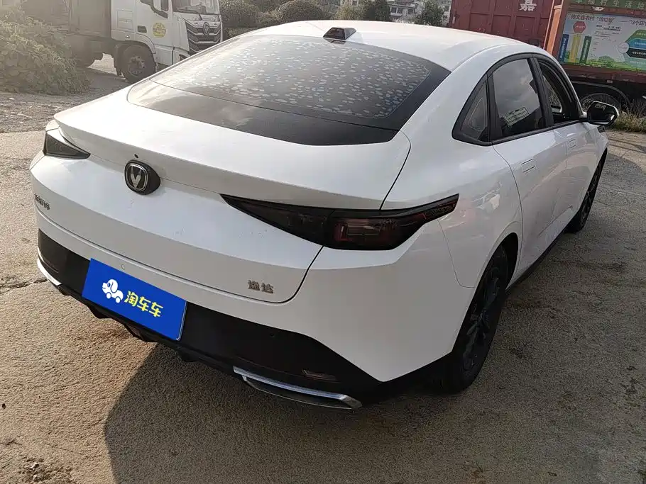 Changan Yida — миниатюра 3