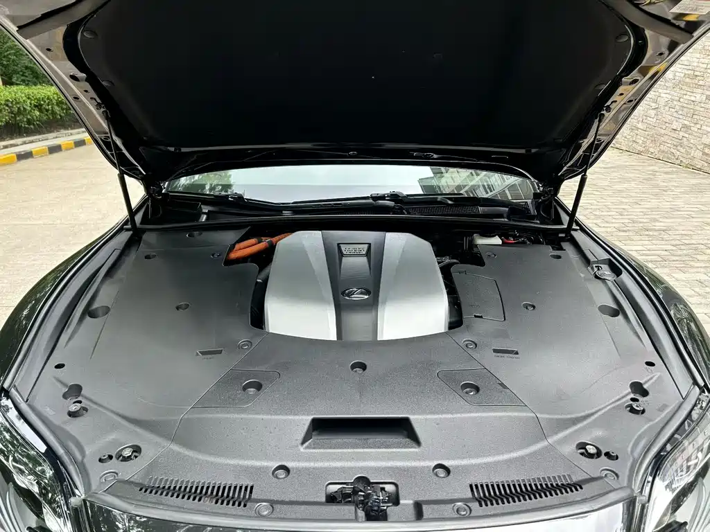 Lexus LS 2018 500h Luxury V