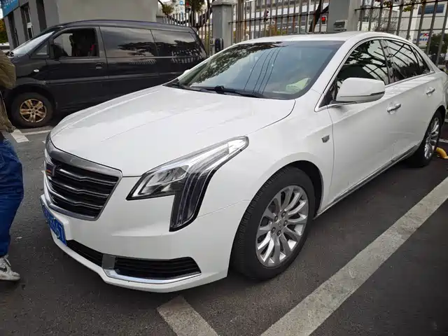 CADILLAC XTS