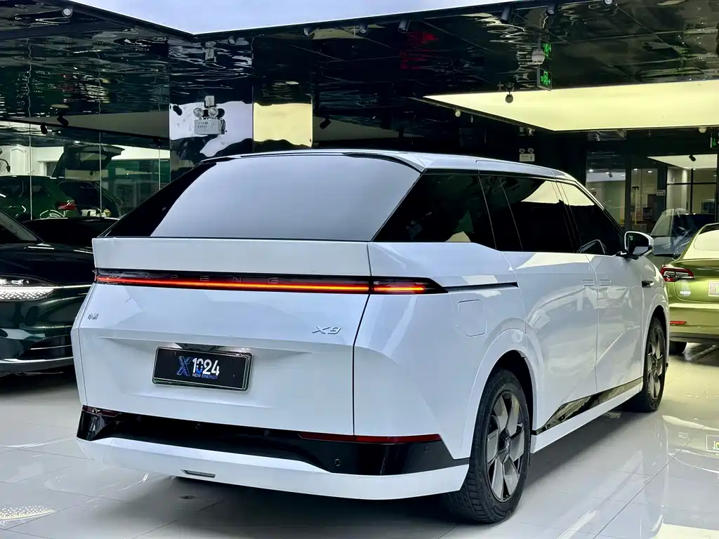 XIAOPENG X9