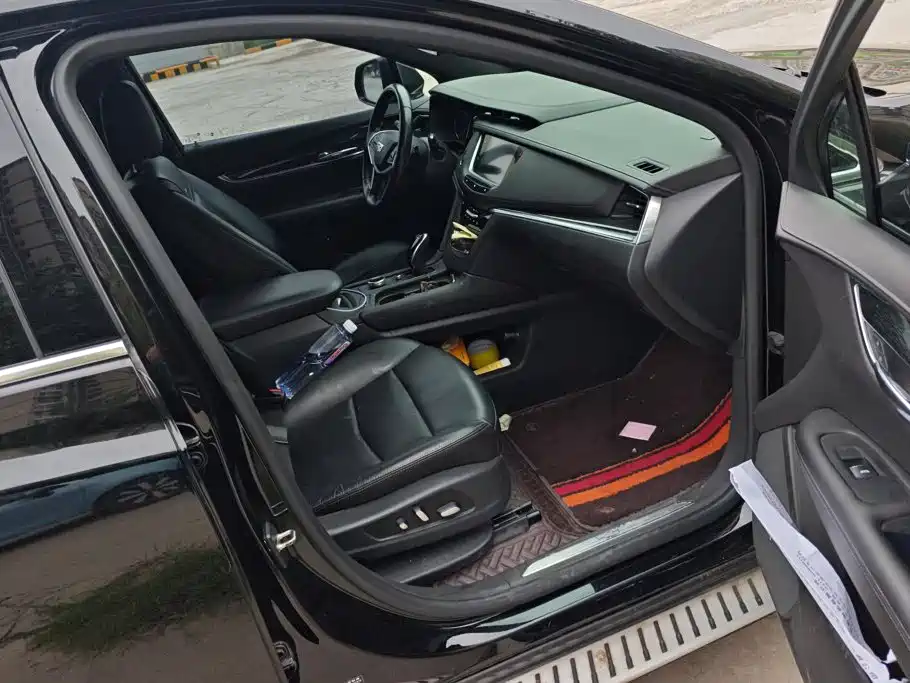 Cadillac XT5 — миниатюра 8
