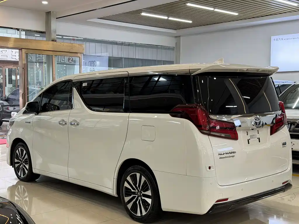 TOYOTA ELFA