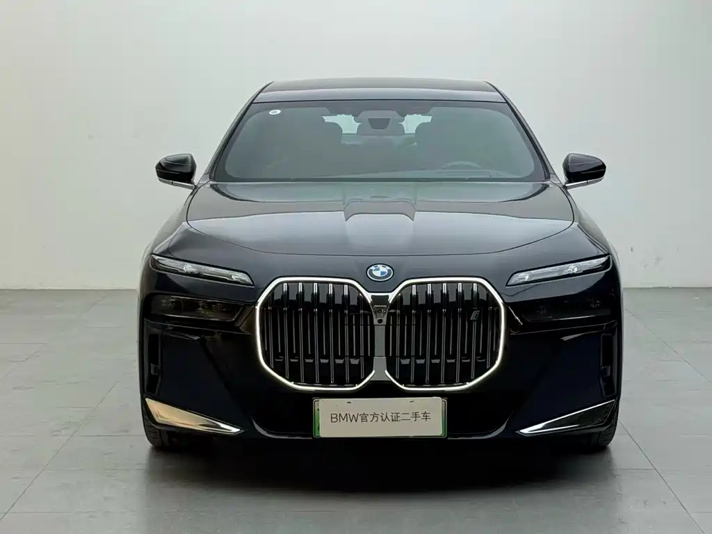 BMW i7 — миниатюра 2