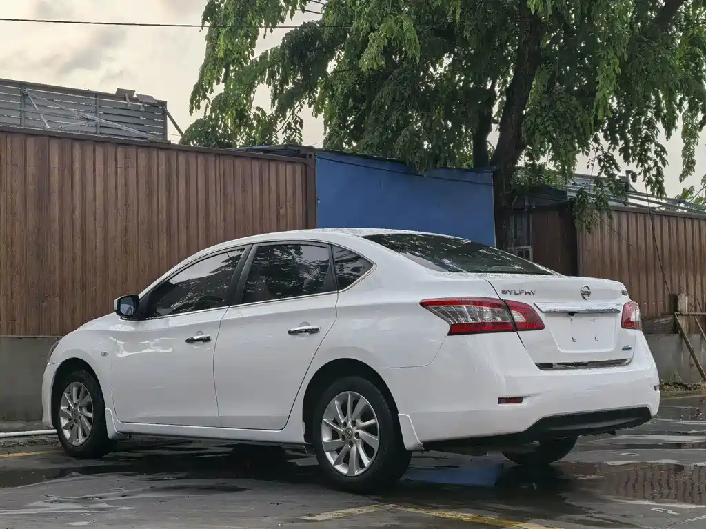 Nissan Sylphy — миниатюра 9