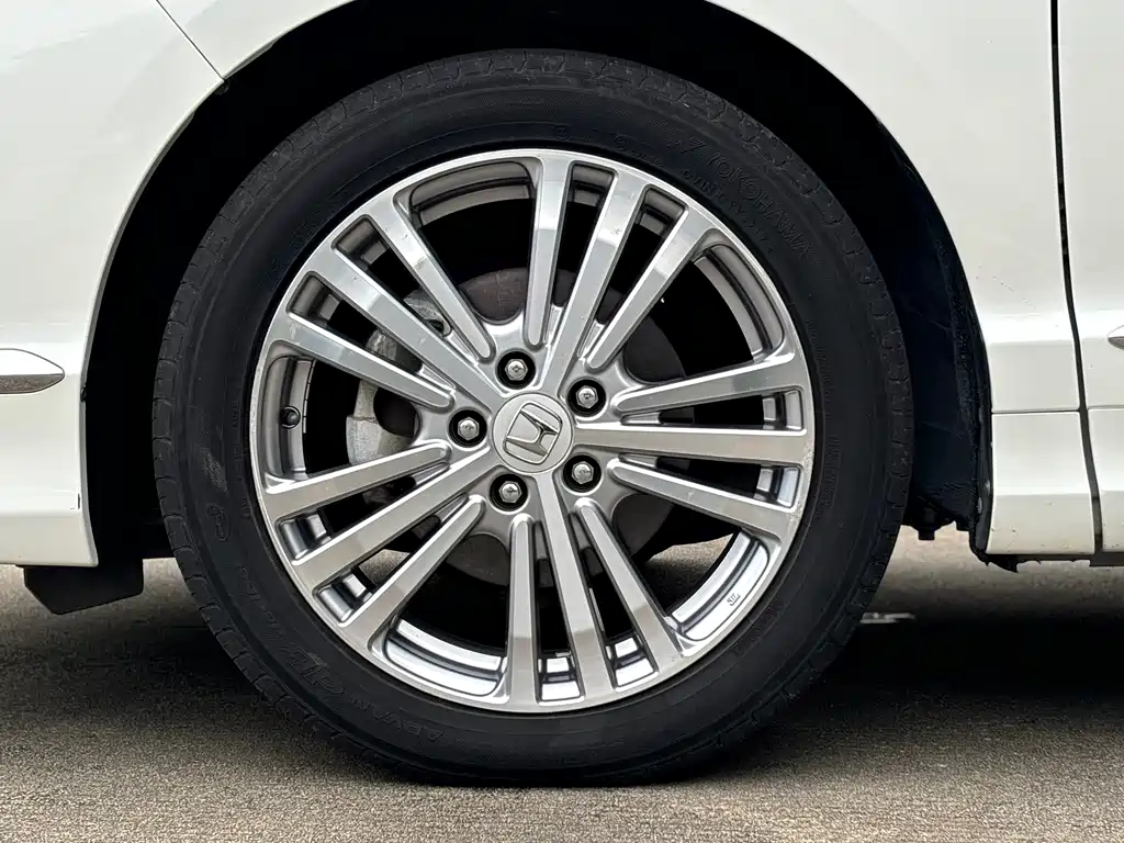 Honda Elysion — миниатюра 6