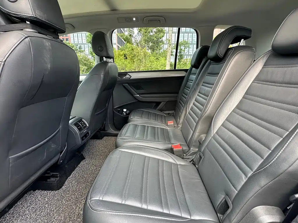 Volkswagen Touran — миниатюра 21