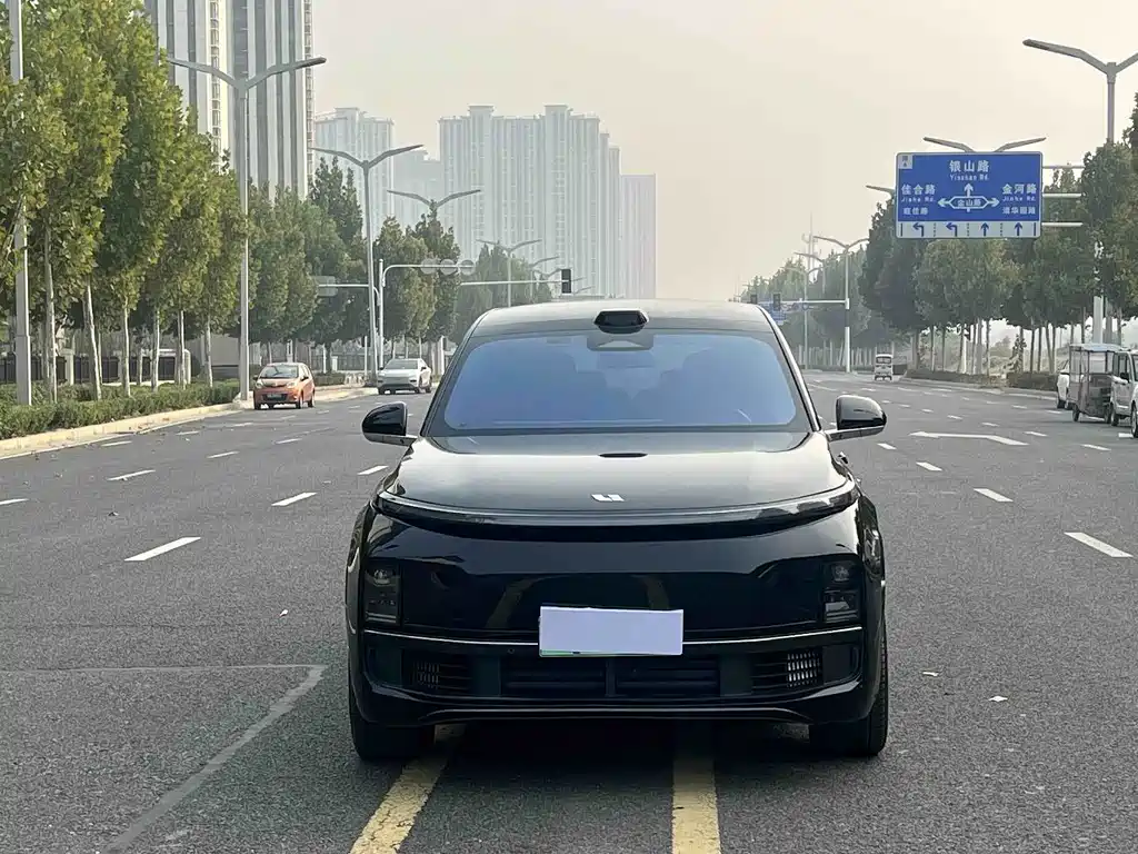 Li Auto Li L9 — миниатюра 2