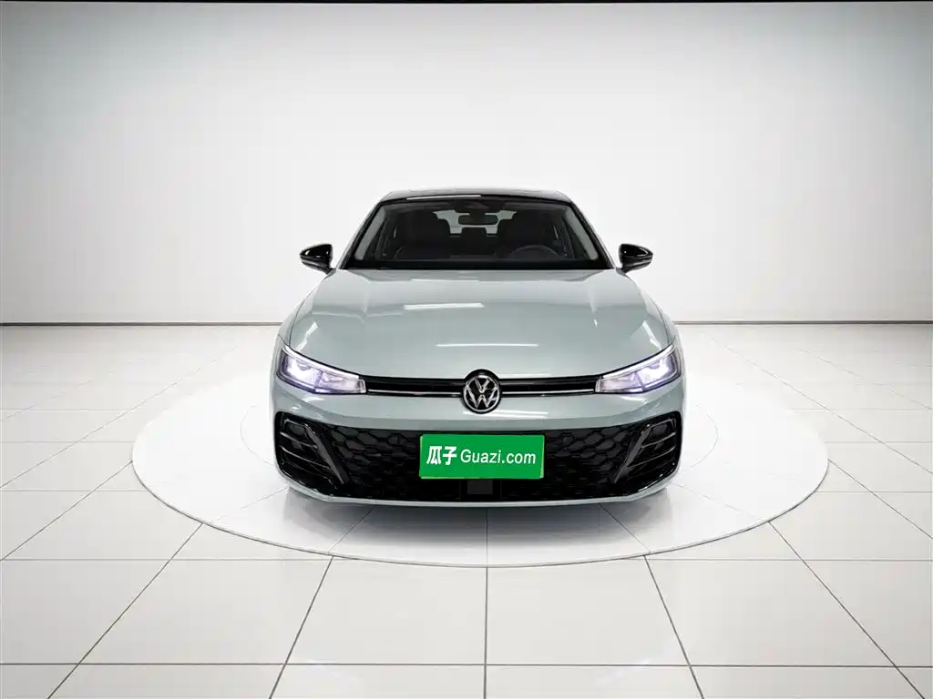Volkswagen Passat 2025 Pro 380TSI