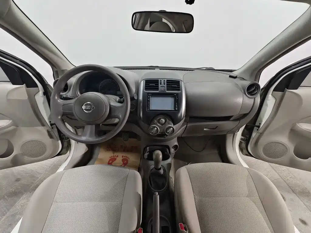 Nissan Sunny — миниатюра 9