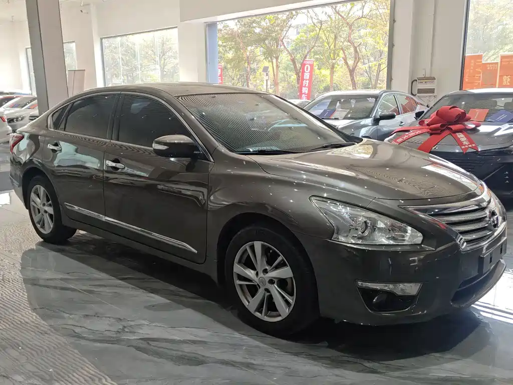 Nissan Altima 2014 2.0L XL Upper
