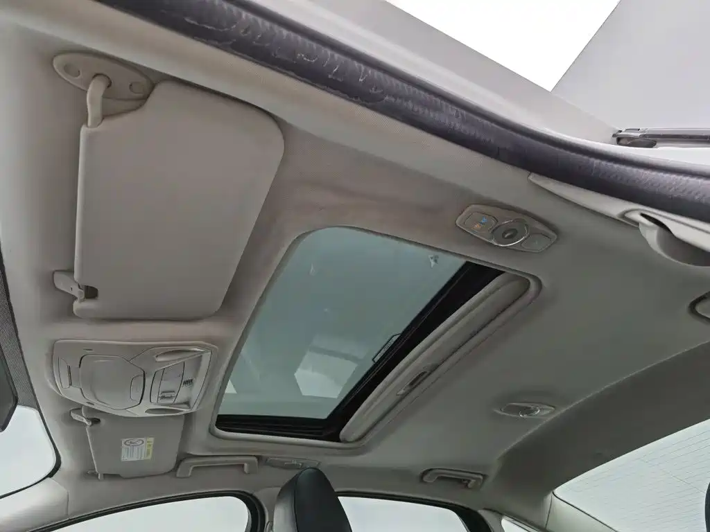 Ford Focus — миниатюра 14