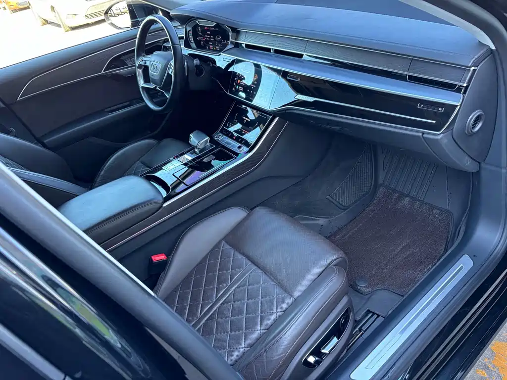 Audi A8 — миниатюра 6