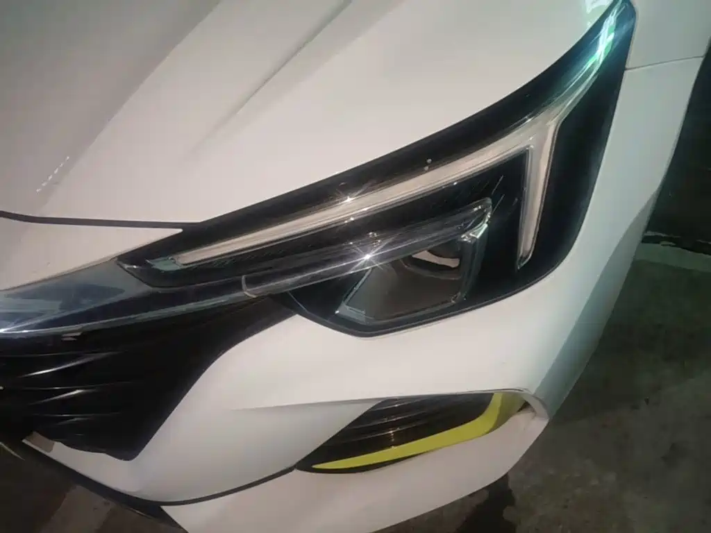 Roewe i6 MAX New Energy — миниатюра 24