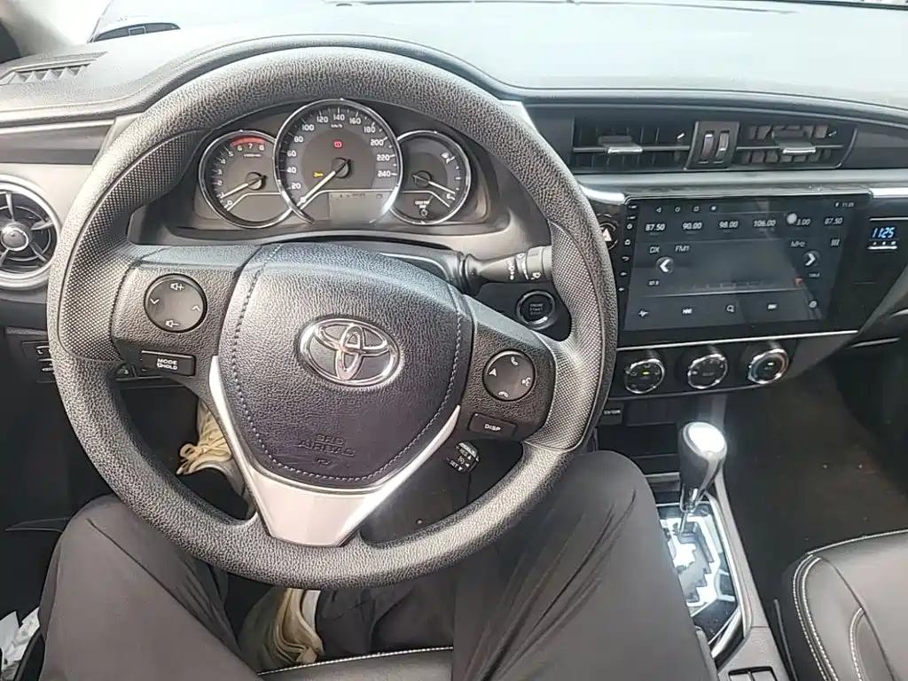 Toyota Corolla — миниатюра 11