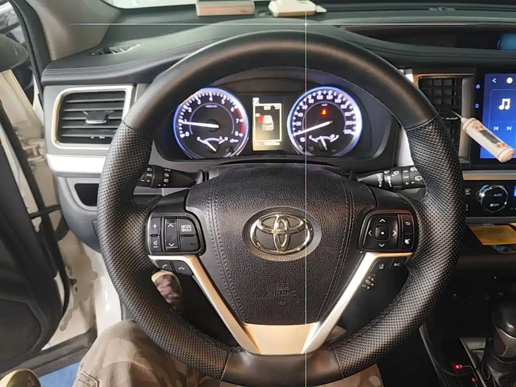 Toyota Highlander — миниатюра 11