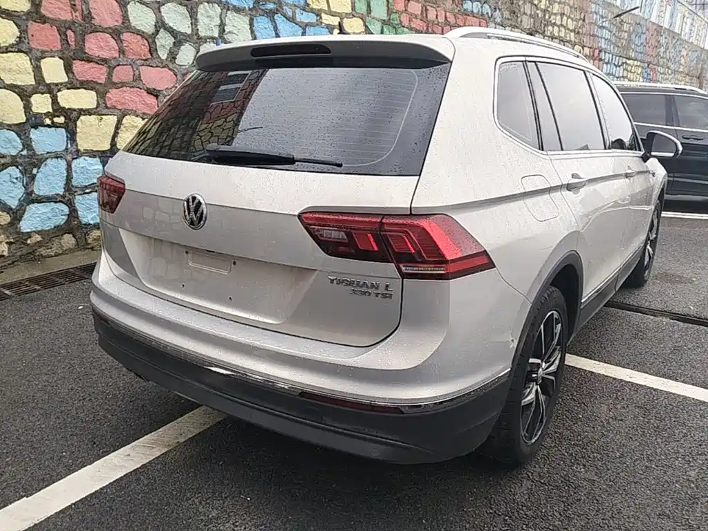 Volkswagen Tiguan L — миниатюра 7