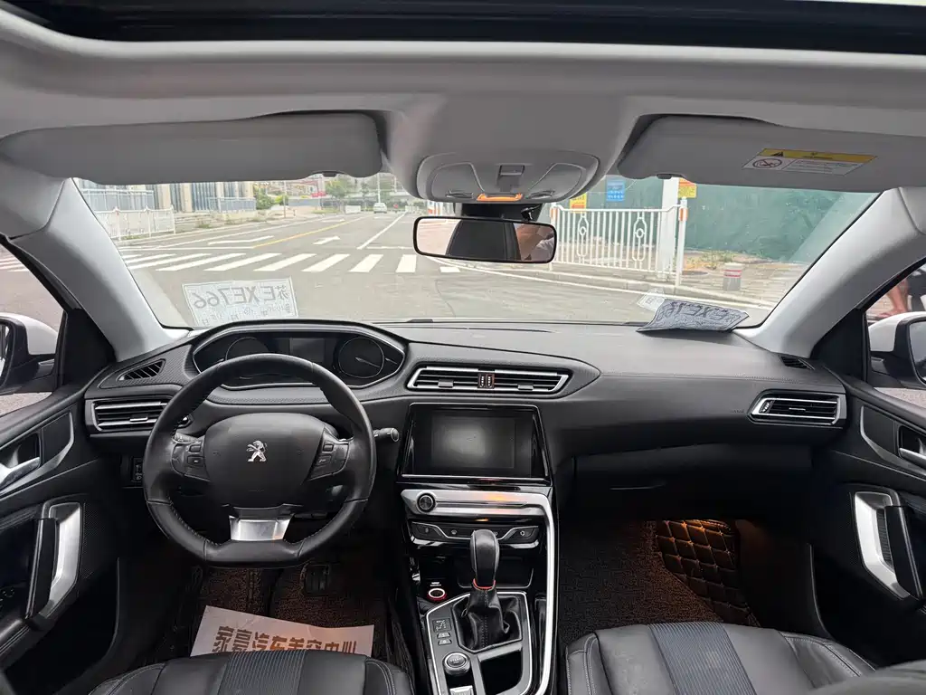 Peugeot 308 — миниатюра 5