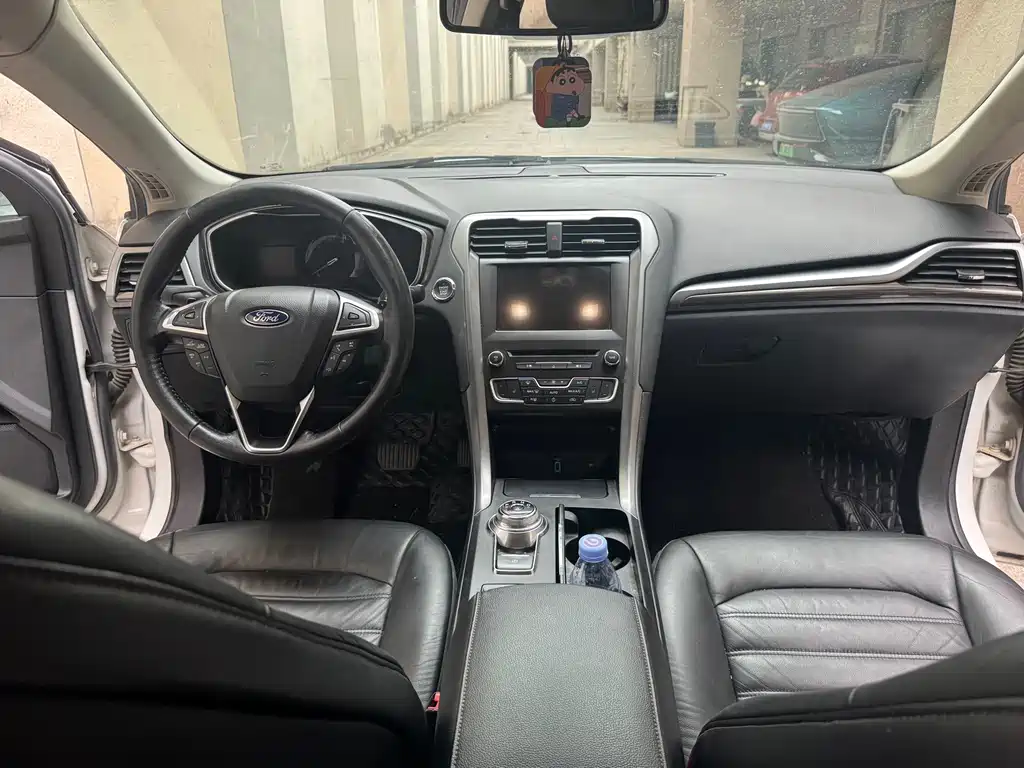 Ford Mondeo — миниатюра 9