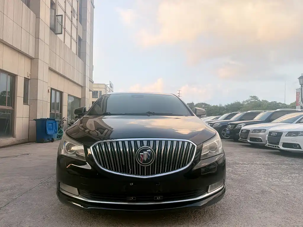 Buick LaCrosse — миниатюра 4