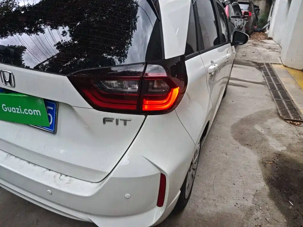 Honda Fit — миниатюра 8
