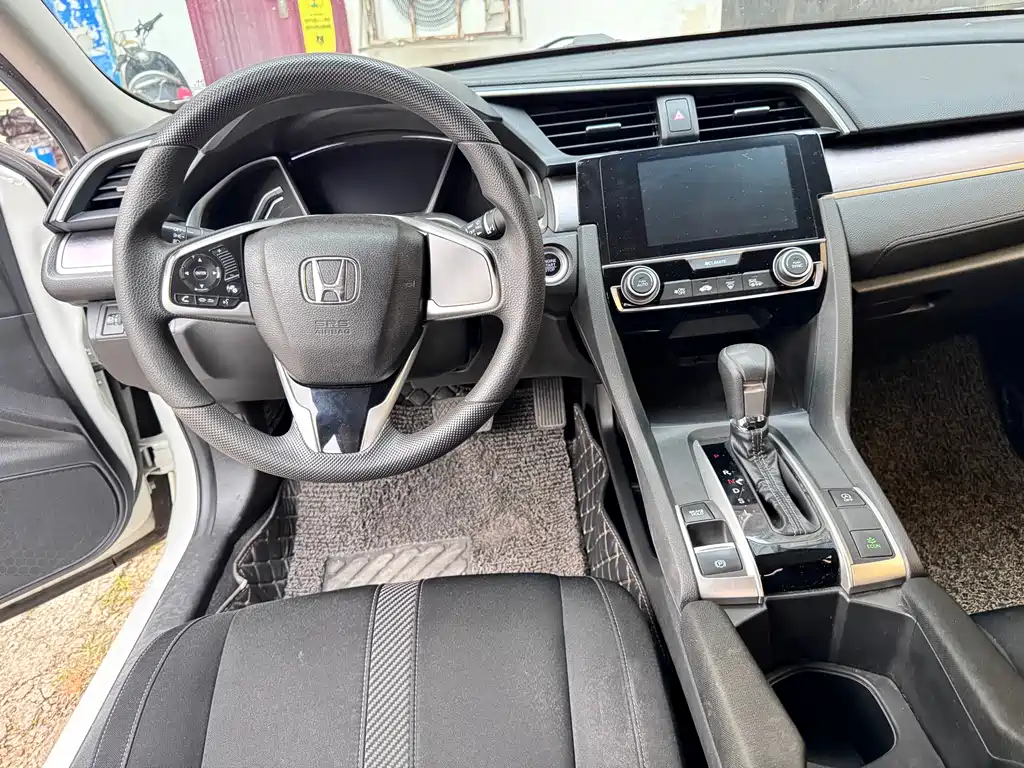 Honda Civic — миниатюра 7