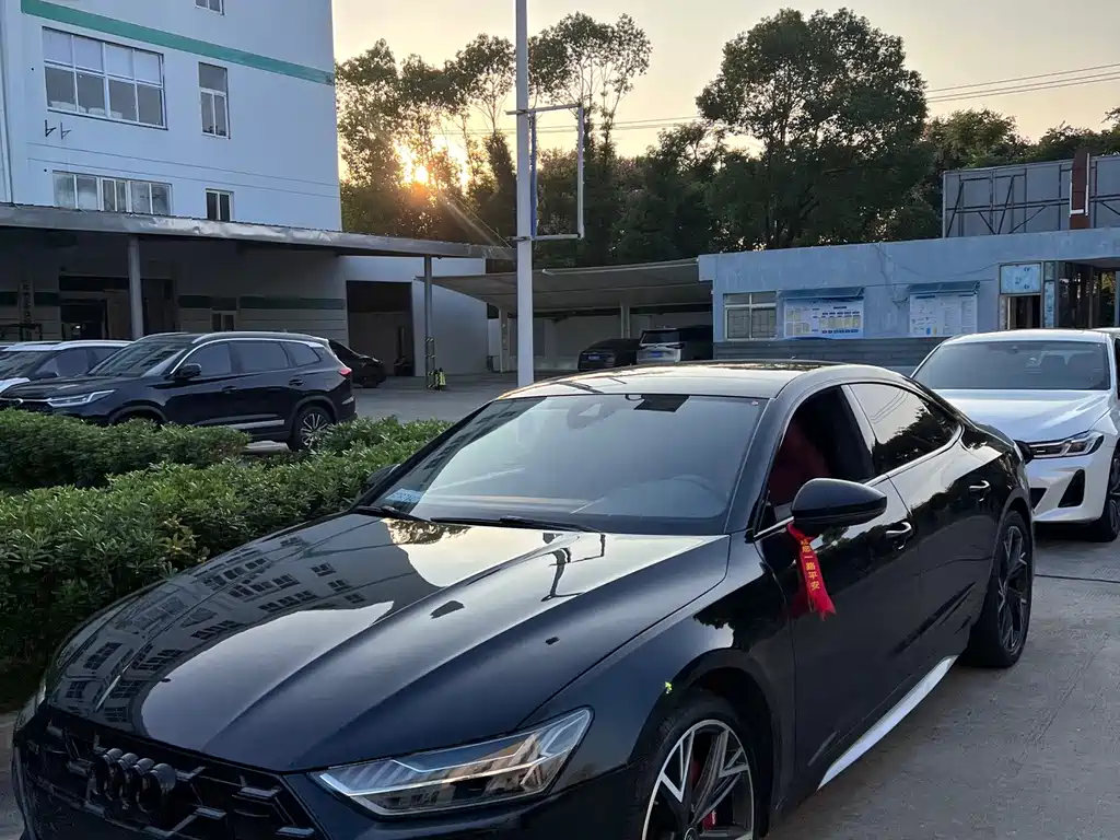 Audi A7L