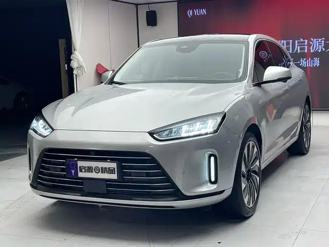 AITO M5
