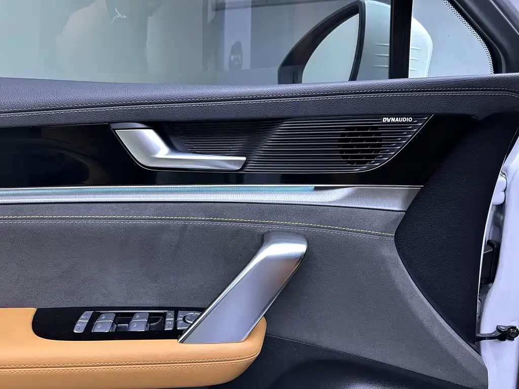 BYD Tang New Energy — миниатюра 16