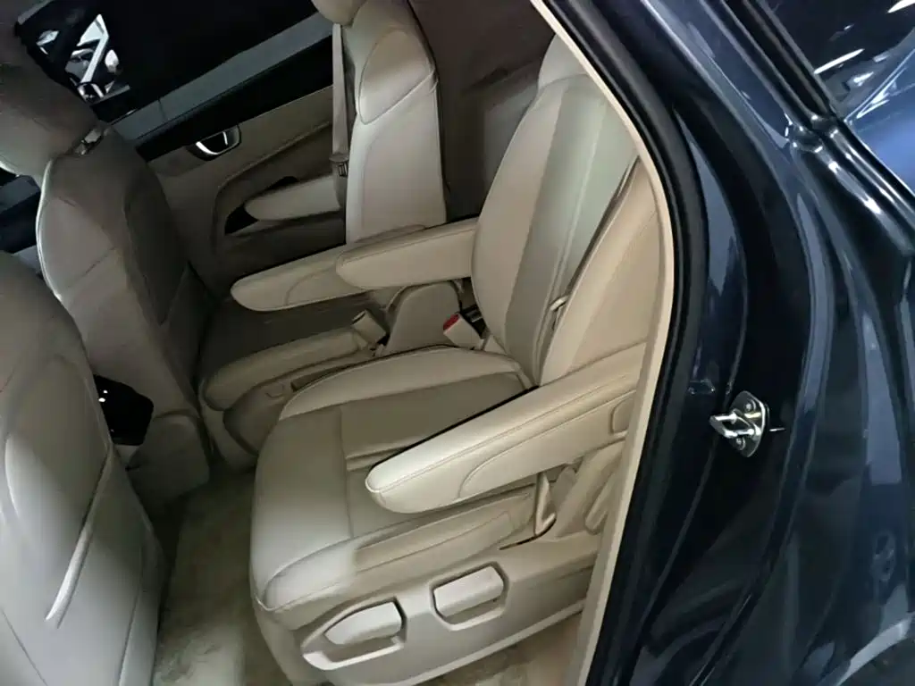 Wuling Victory — миниатюра 17