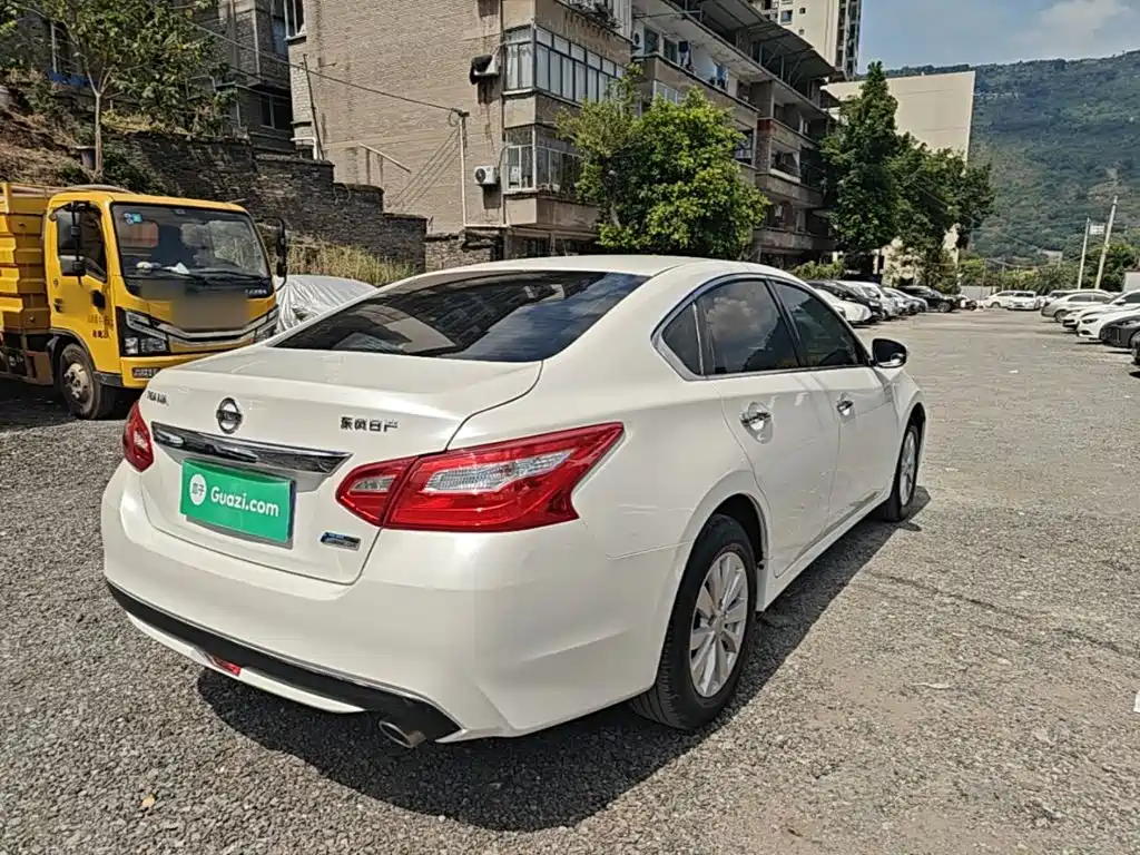 Nissan Teana — миниатюра 7