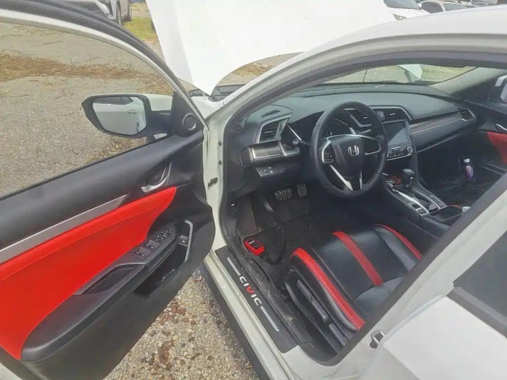 Honda Civic — миниатюра 16