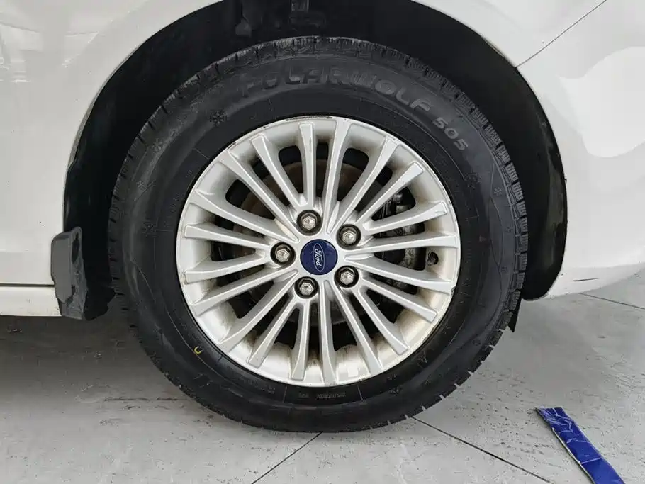 Ford Escort 2017 1.5L MT Comfort