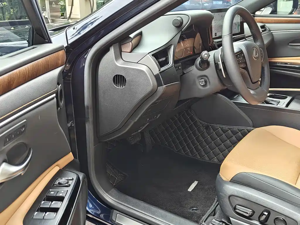 Lexus ES — миниатюра 5