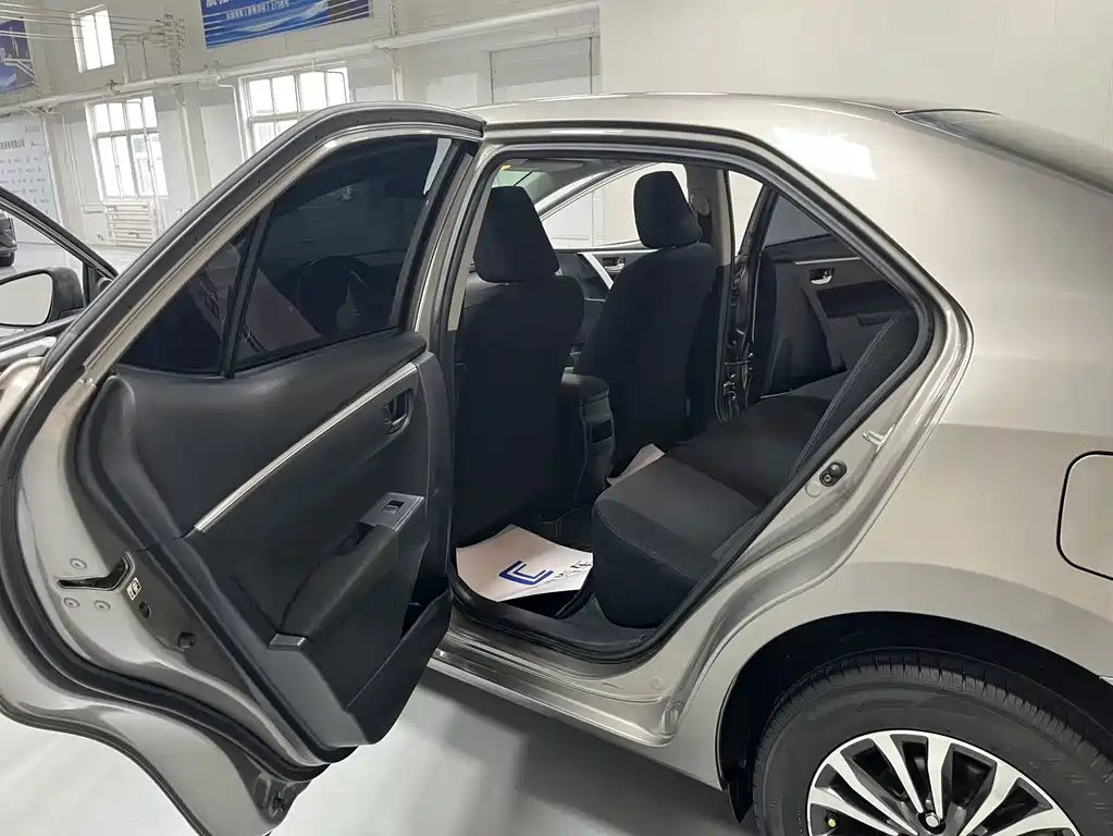 Toyota Corolla — миниатюра 12