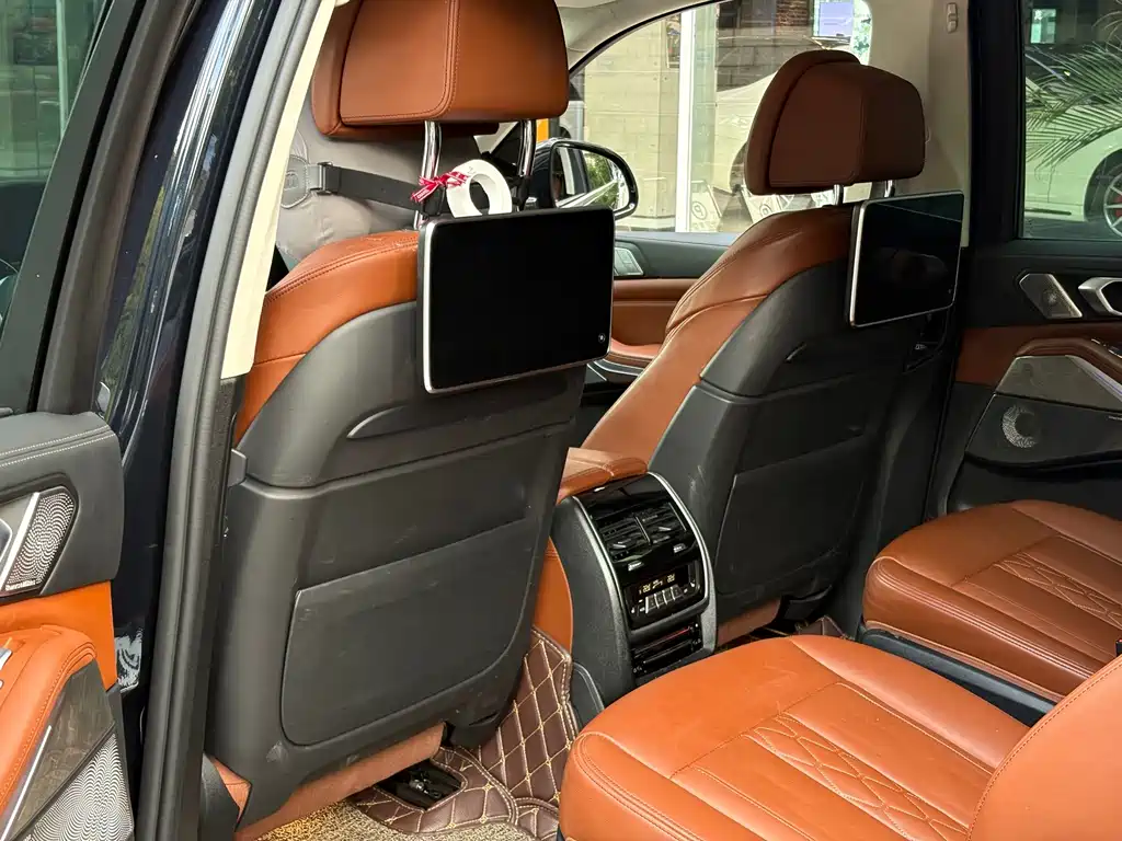 BMW X7 — миниатюра 9
