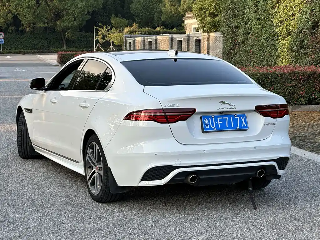Jaguar XEL — миниатюра 21