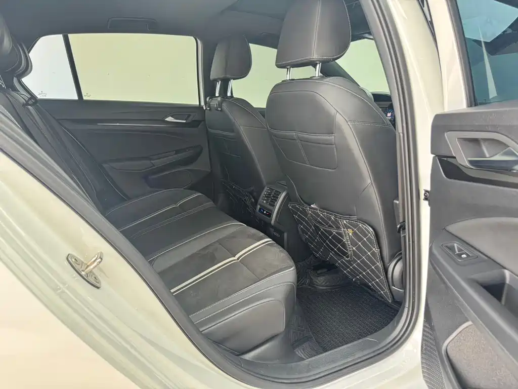 Volkswagen Golf — миниатюра 10
