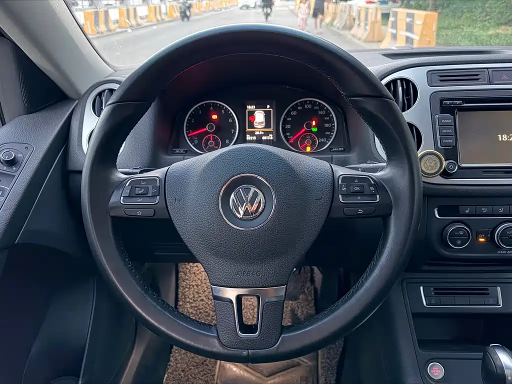 Volkswagen Tiguan — миниатюра 7