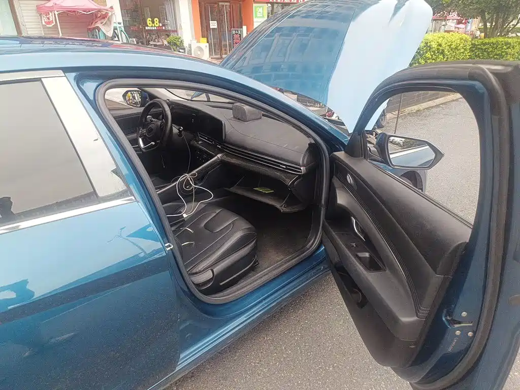 Hyundai Elantra — миниатюра 17