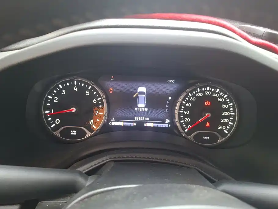 Jeep Renegade — миниатюра 14