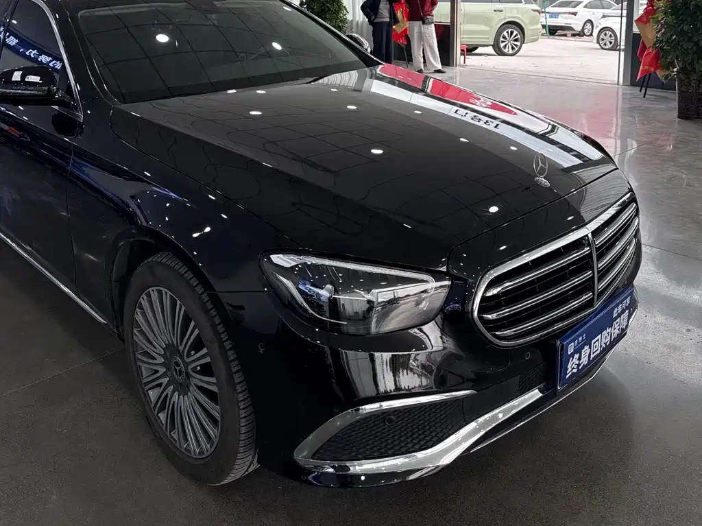 Mercedes-Benz E-Class — миниатюра 10