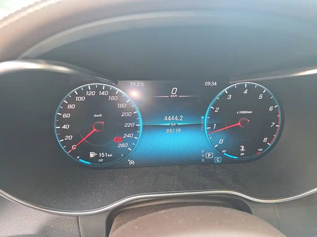 Mercedes-Benz GLC — миниатюра 12